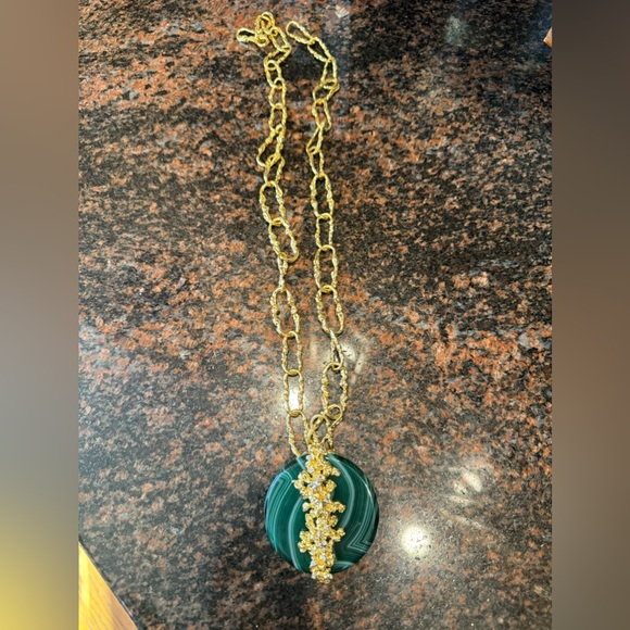 Alexis Bittar
Brut Link Large Stone Disc Pendant Necklace, Green Agate - Picture 4 of 7